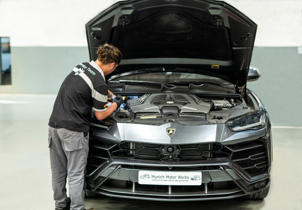 Lamborghini Workshop, Lamborghini Workshop near me, Lamborghini Workshop Dubai