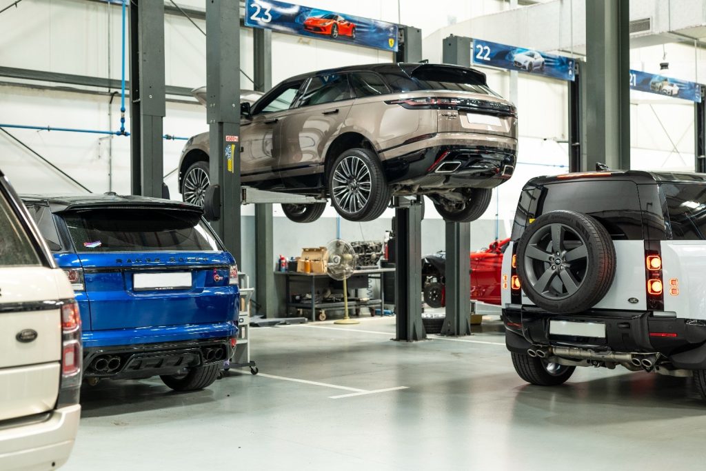 land rover workshop near me, land rover workshop al quoz, land rover workshop dubai